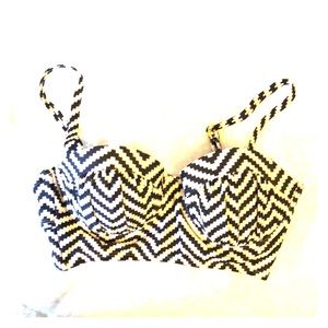NWT Retro-style push-up bikini top Sz XS